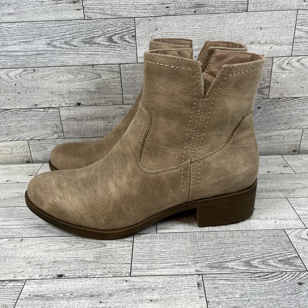 Frye And Co. Estreley Sand Stacked‎ Heel Booties Women Size 7M